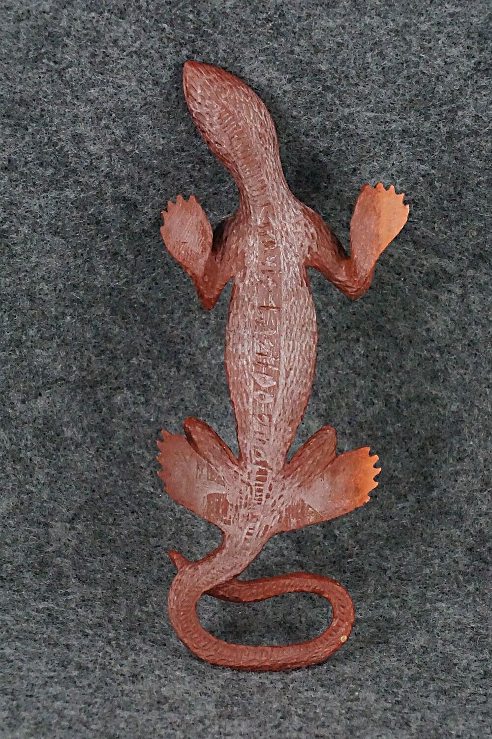 Lizard Zuni Fetish Carving - Travis Lasiloo