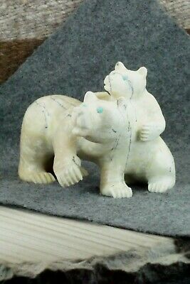 Bear Zuni Fetish Carving - Albert Eustace