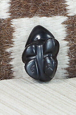Frog Zuni Fetish Carving - Justin Red Elk