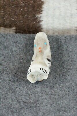 Bear Zuni Fetish Carving - Claudia Peina