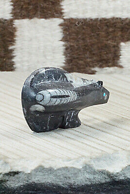 Bear Zuni Fetish Carving - Ronnie Lunasee