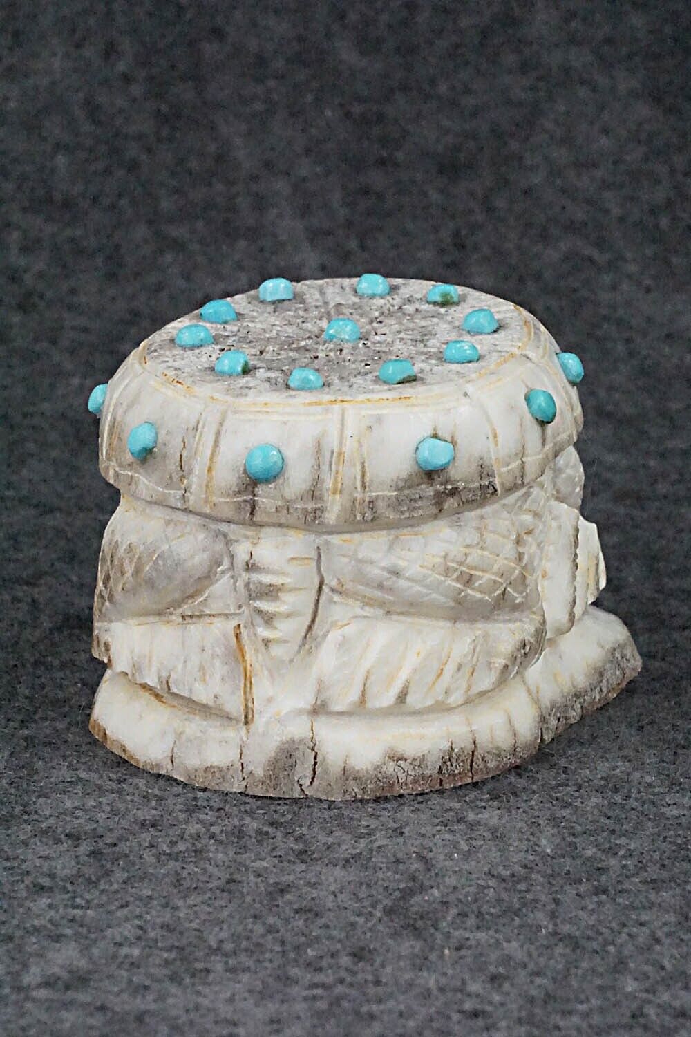 Turtle Zuni Fetish Carving - Garrick Weeka