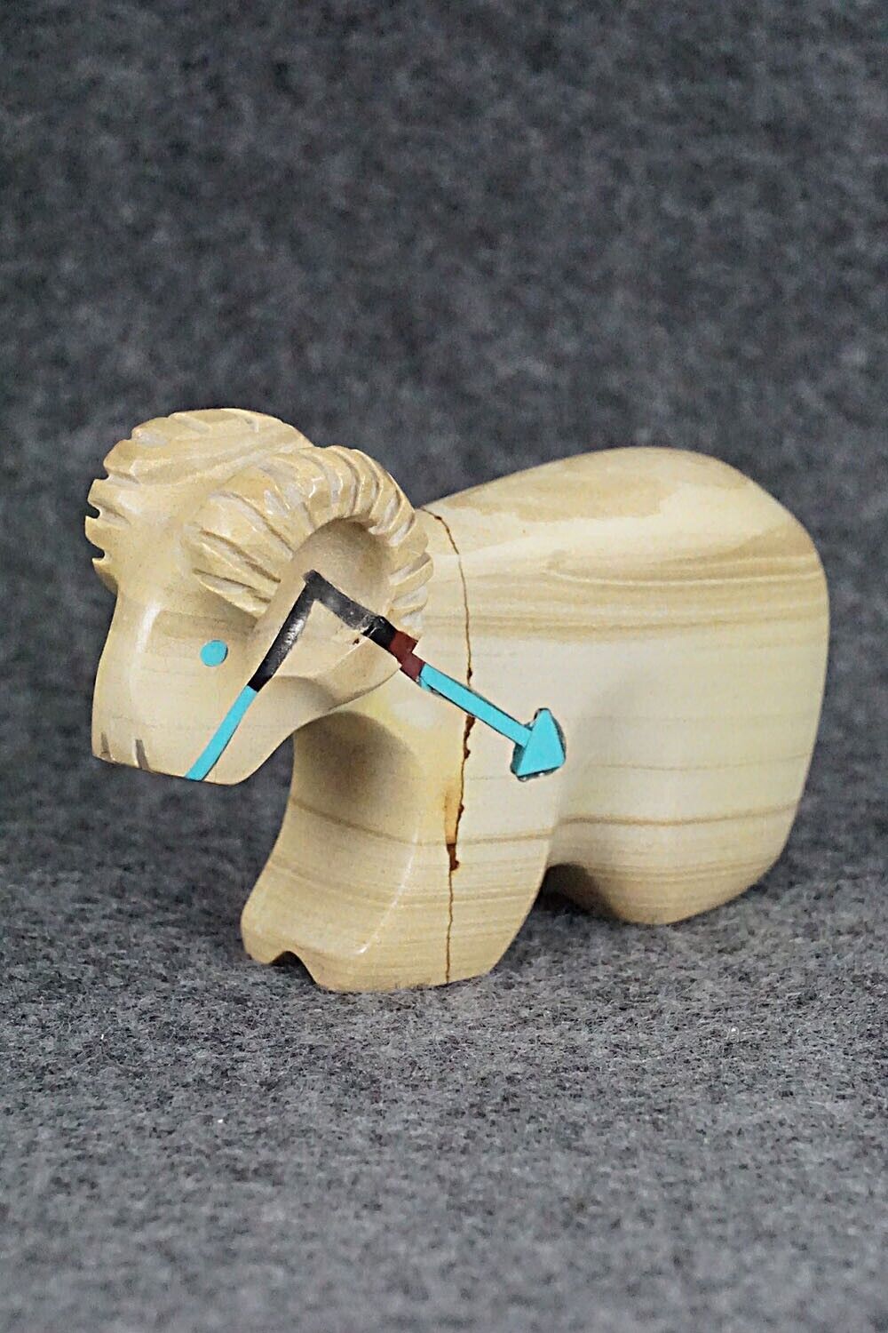Ram Zuni Fetish Carving - Rodney Laiwakete
