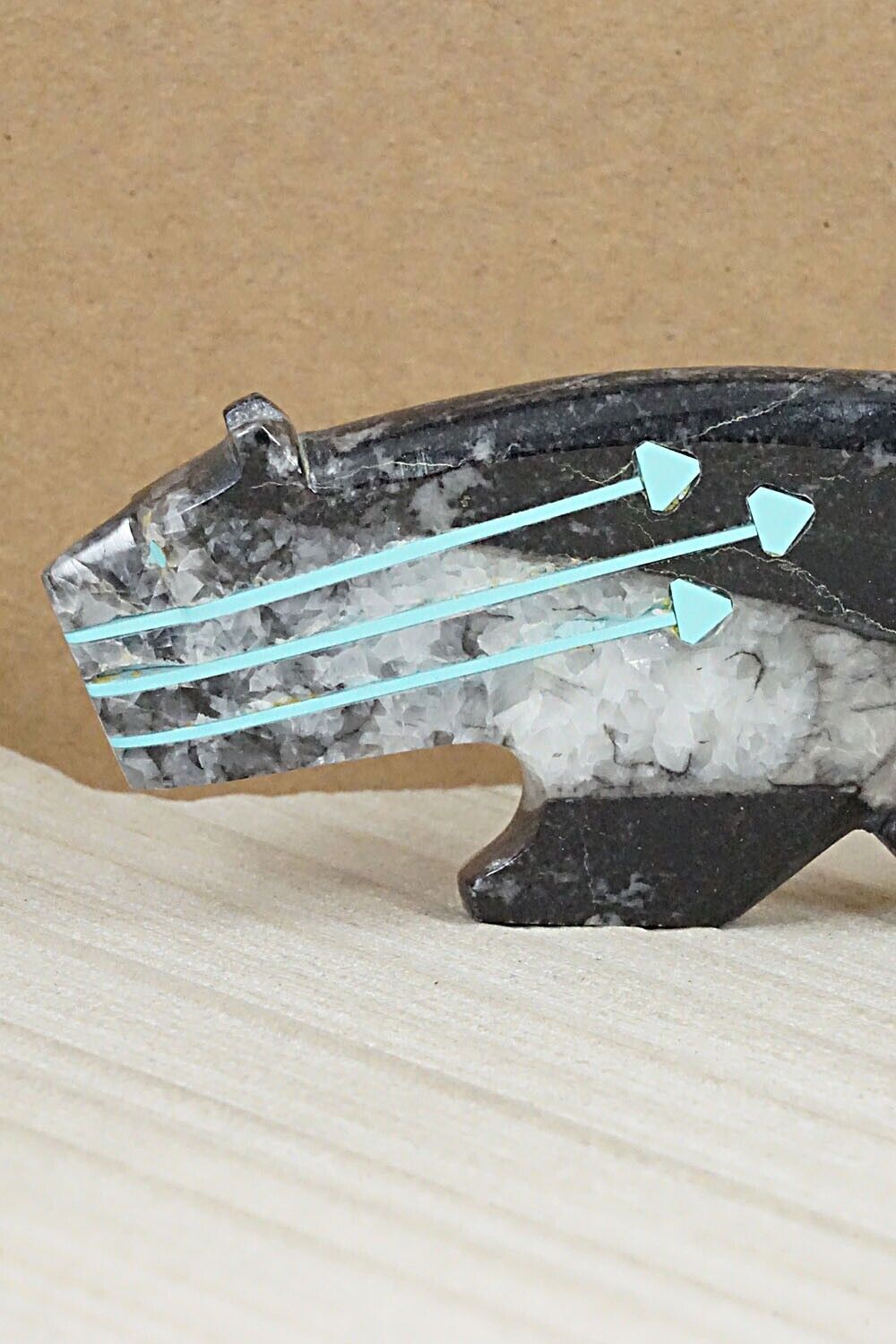 Wolf Zuni Fetish Carving - Kenric Laiwakete