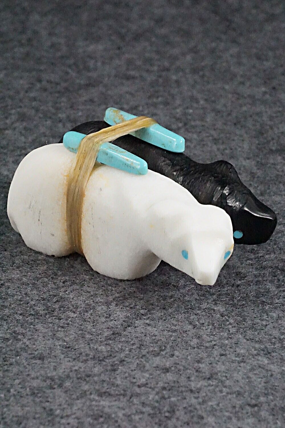 Bear Zuni Fetish Carving - Herbert Halate