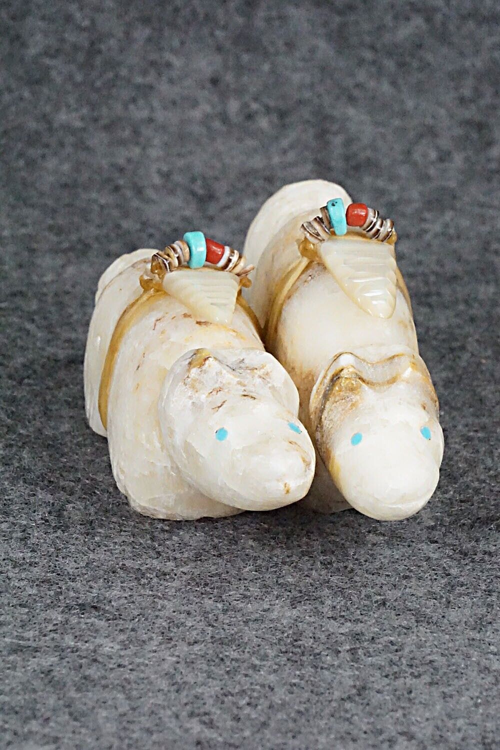 Bear Zuni Fetish Carving - Peter Gasper