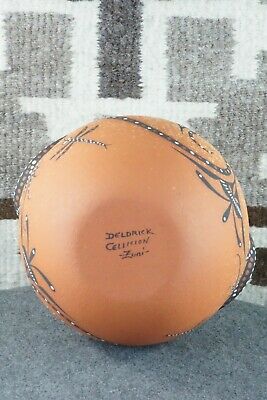 Zuni Pottery - Deldrick Cellicion