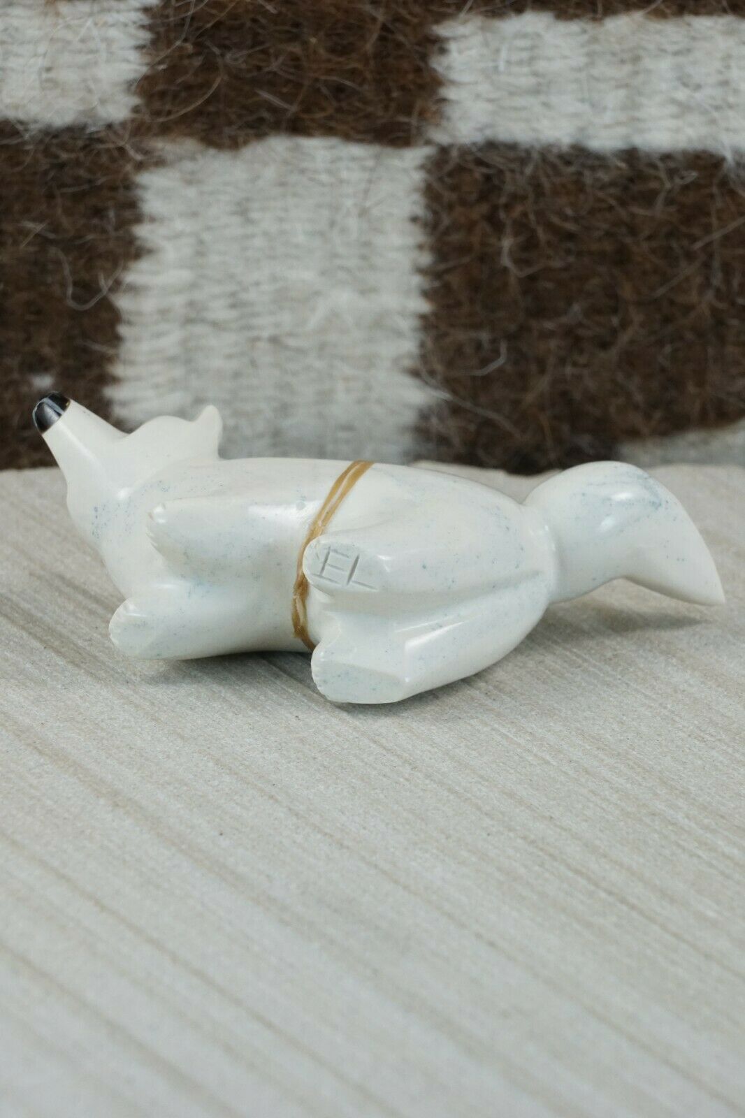 Wolf Zuni Fetish Carving - Enrike Leekya