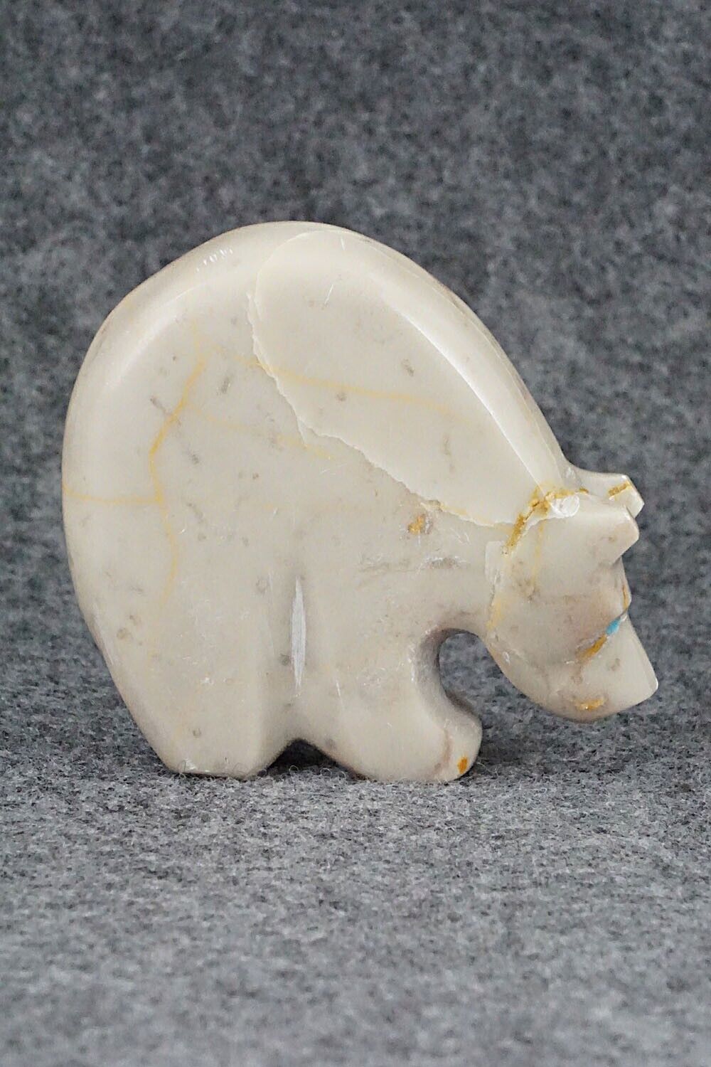 Bear Zuni Fetish Carving - Rodney Laiwakete