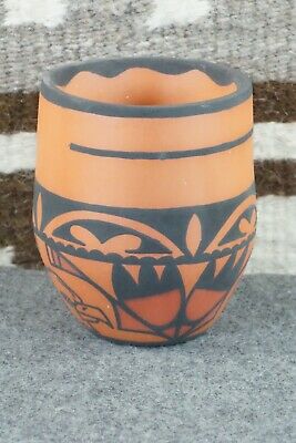 Zuni Pottery - Keith Beyuka