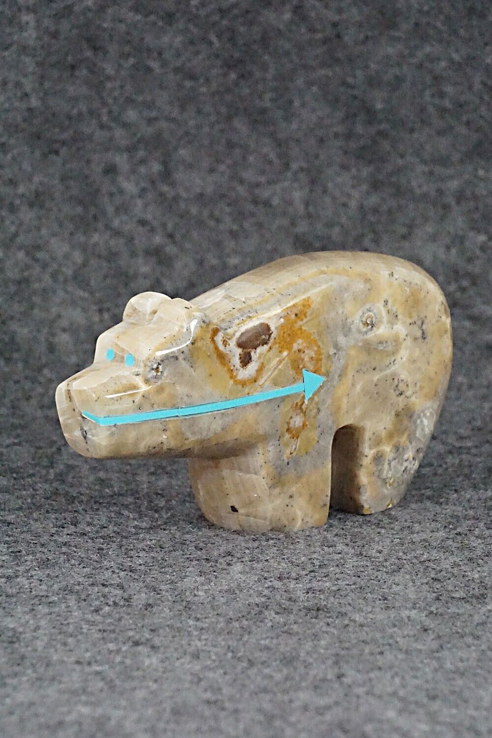 Bear Zuni Fetish Carving - Bernard Laiwakete