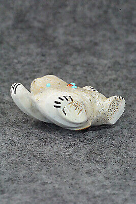 Bear Zuni Fetish Carving - Claudia Peina