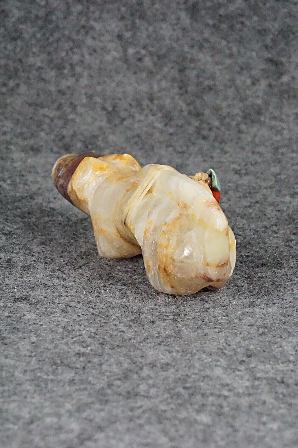 Mountain Lion Zuni Fetish Carving - Peter Gasper
