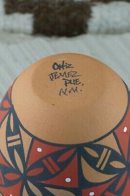 Jemez Pottery - Ortiz - High Lonesome Trading