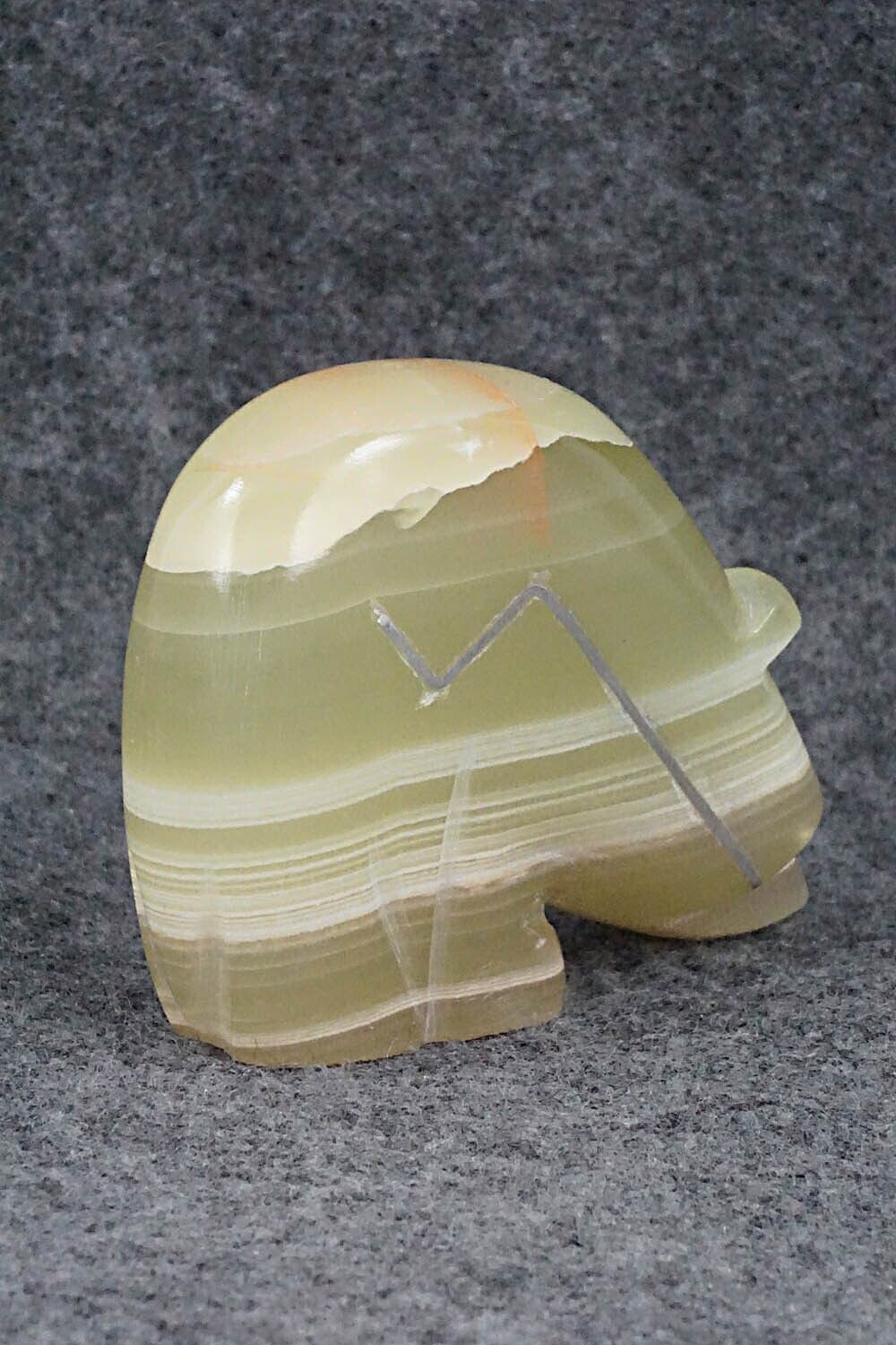 Bear Zuni Fetish Carving - Kenny Chavez