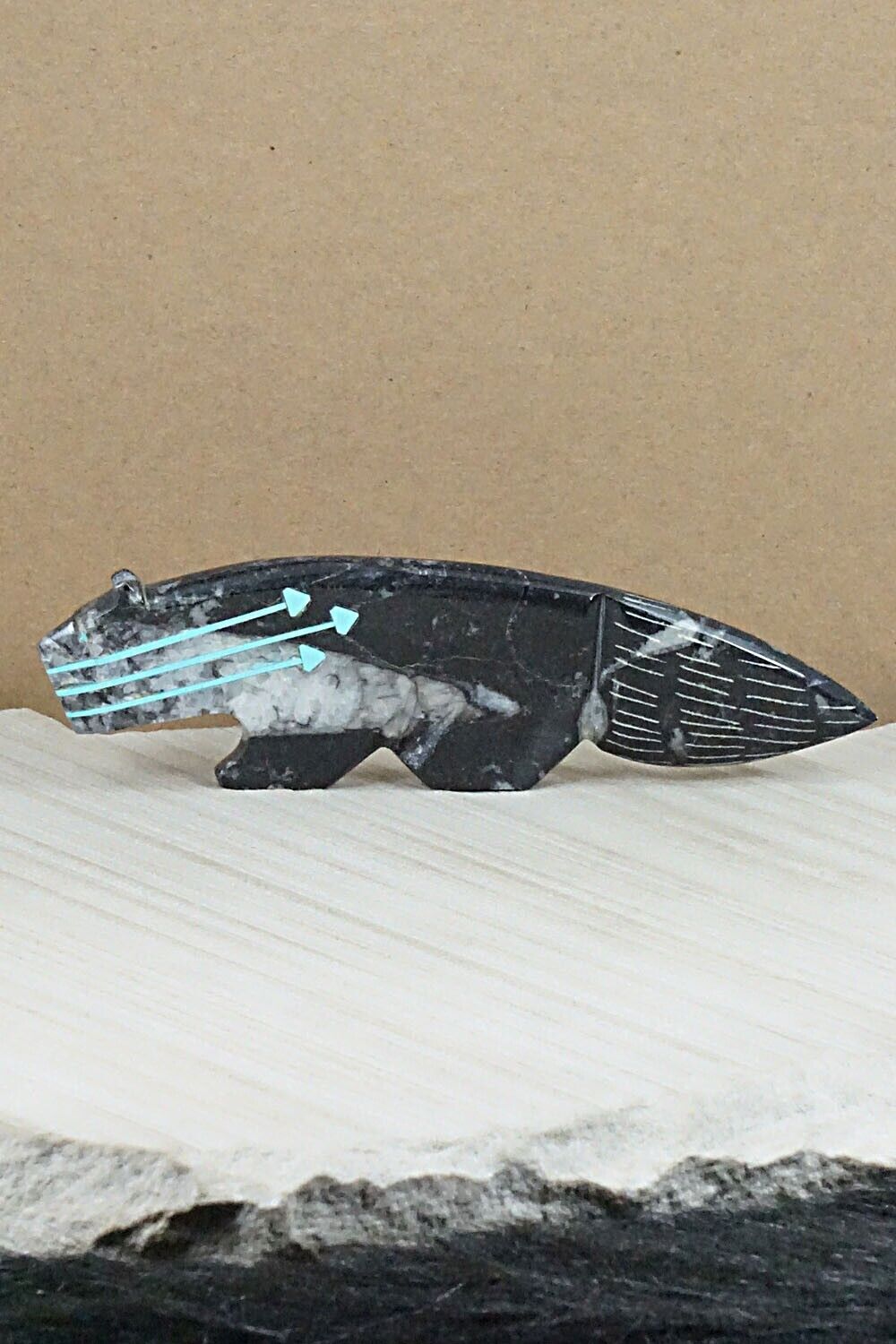 Wolf Zuni Fetish Carving - Kenric Laiwakete