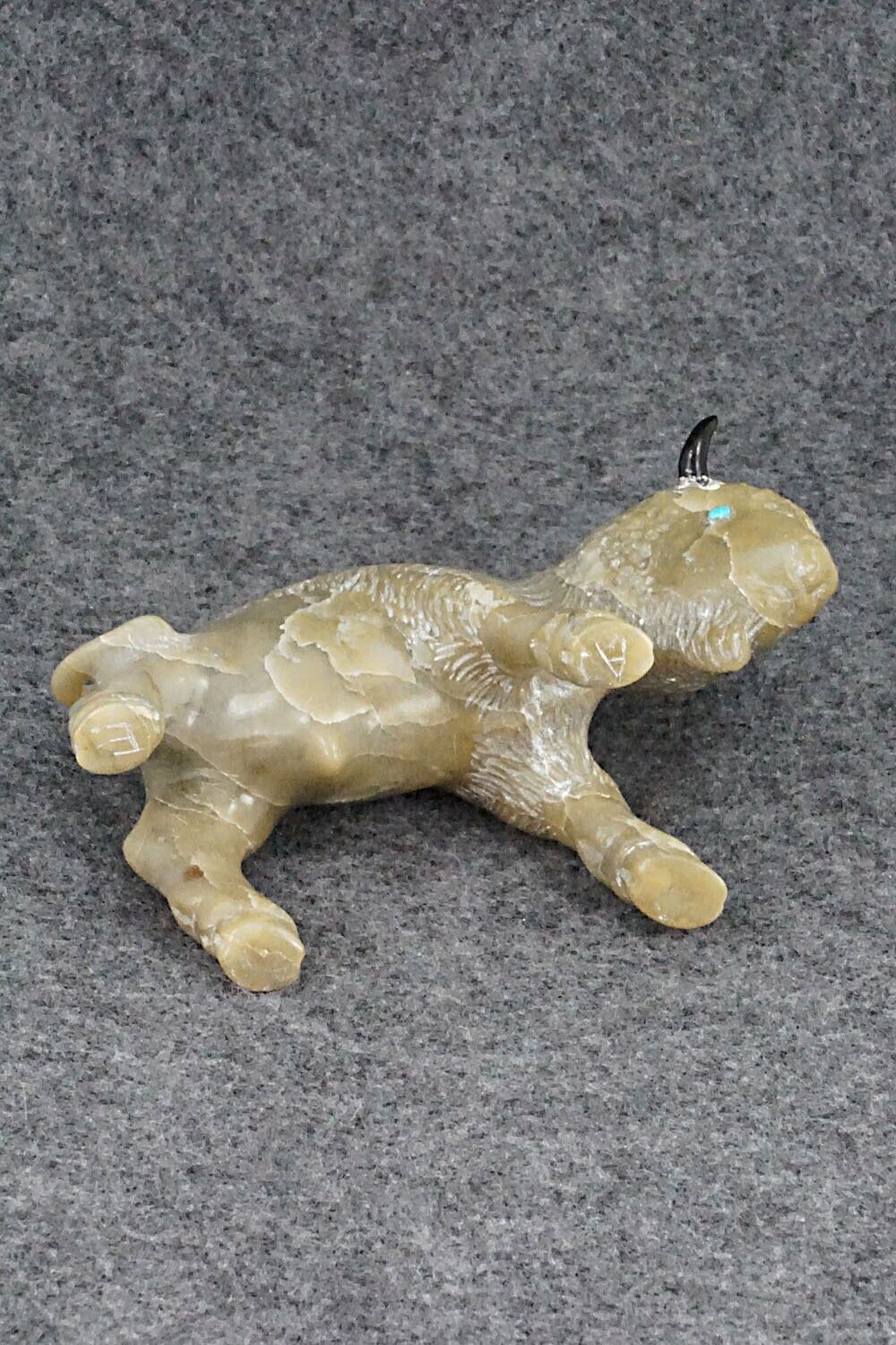 Buffalo Zuni Fetish Carving - Albert Eustace