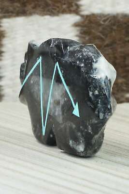 Bear Zuni Fetish Carving - Bernard Laiwakete