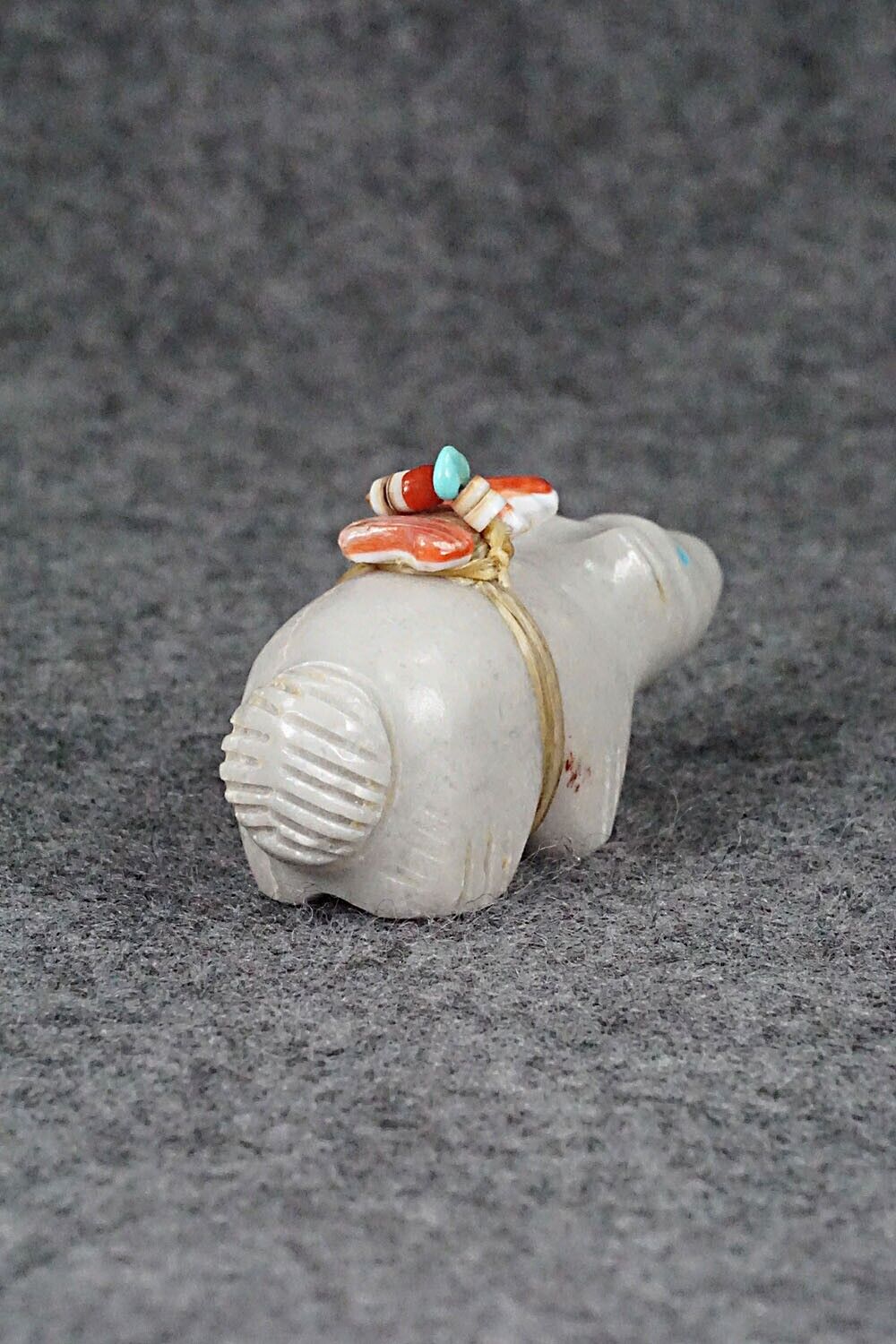 Bear Zuni Fetish Carving - Peter Gasper