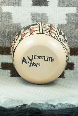 Hopi Pottery - Alta Yesslith