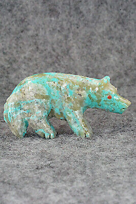 Wolf Zuni Fetish Carving - Andres Quandelacy