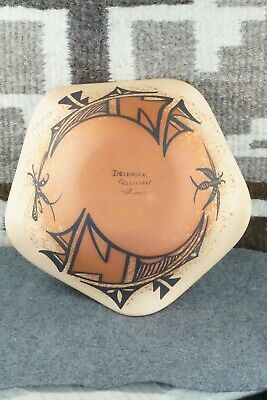 Zuni Pottery - Deldrick Cellicion