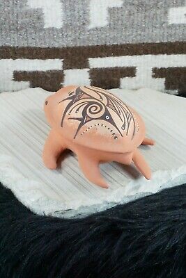 Zuni Pottery - Tonia Fontenelle