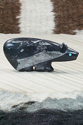 Bear Zuni Fetish Carving - Ronnie Lunasee