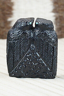 Crow Zuni Fetish Carving - Mike Tucson