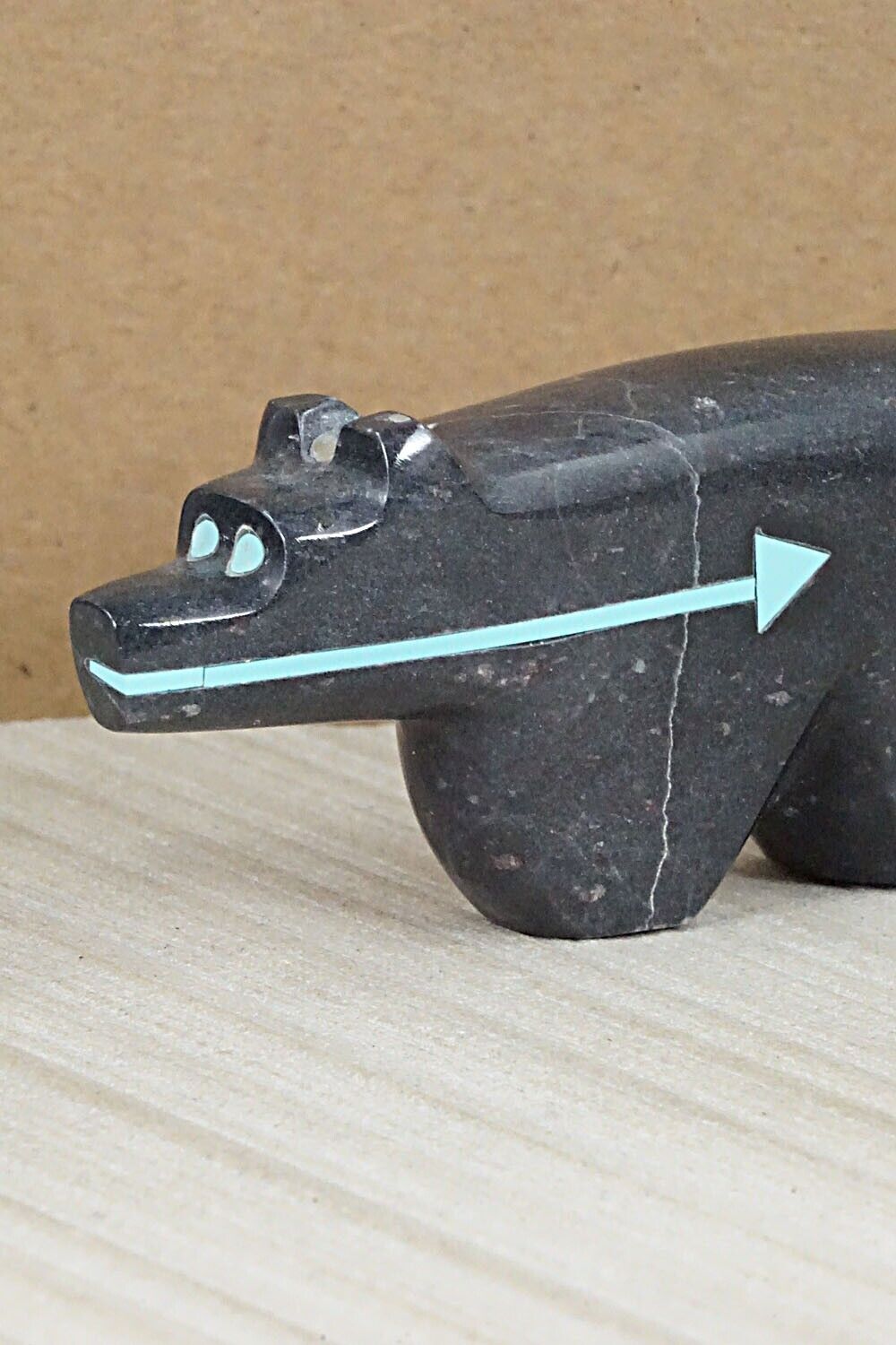 Wolf Zuni Fetish Carving - Bernard Laiwakete