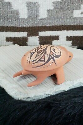Zuni Pottery - Tonia Fontenelle