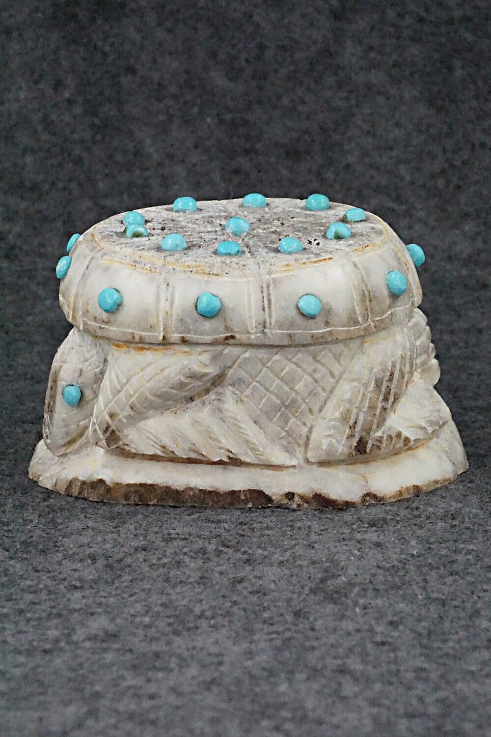 Turtle Zuni Fetish Carving - Garrick Weeka