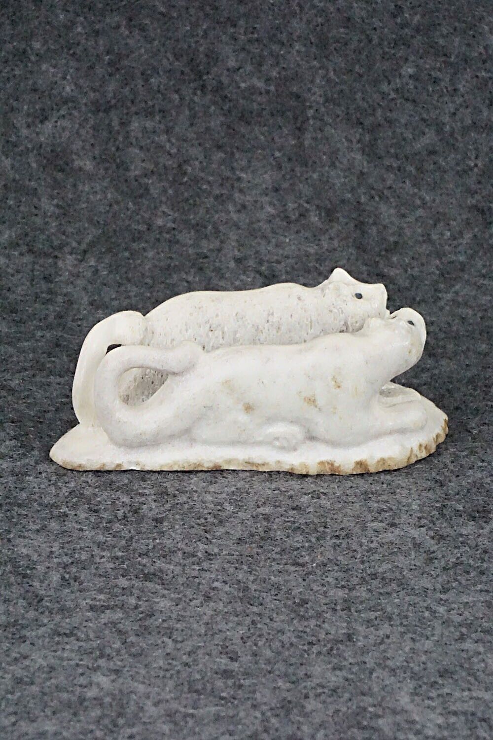 Mountain Lion Zuni Fetish Carving - Maxx Laate