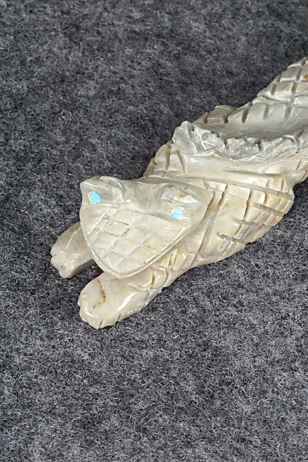 Lizard Zuni Fetish Carving - Cody Cheama