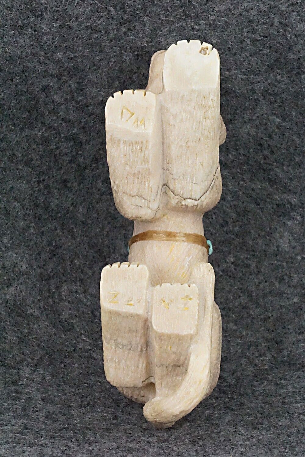 Mountain Lion Zuni Fetish Carving - Douglas Martza