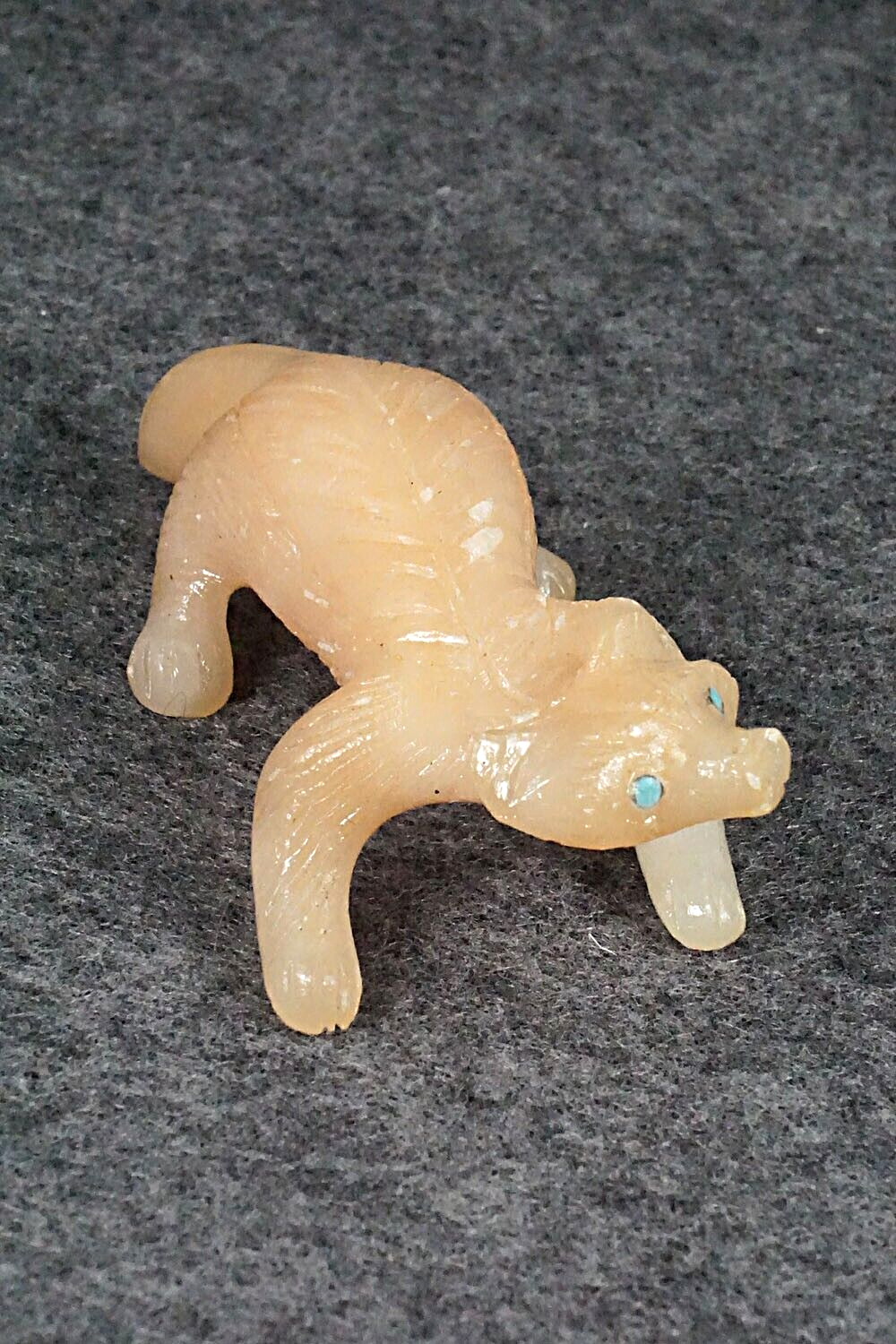 Badger Zuni Fetish Carving - Wilfred Cheama