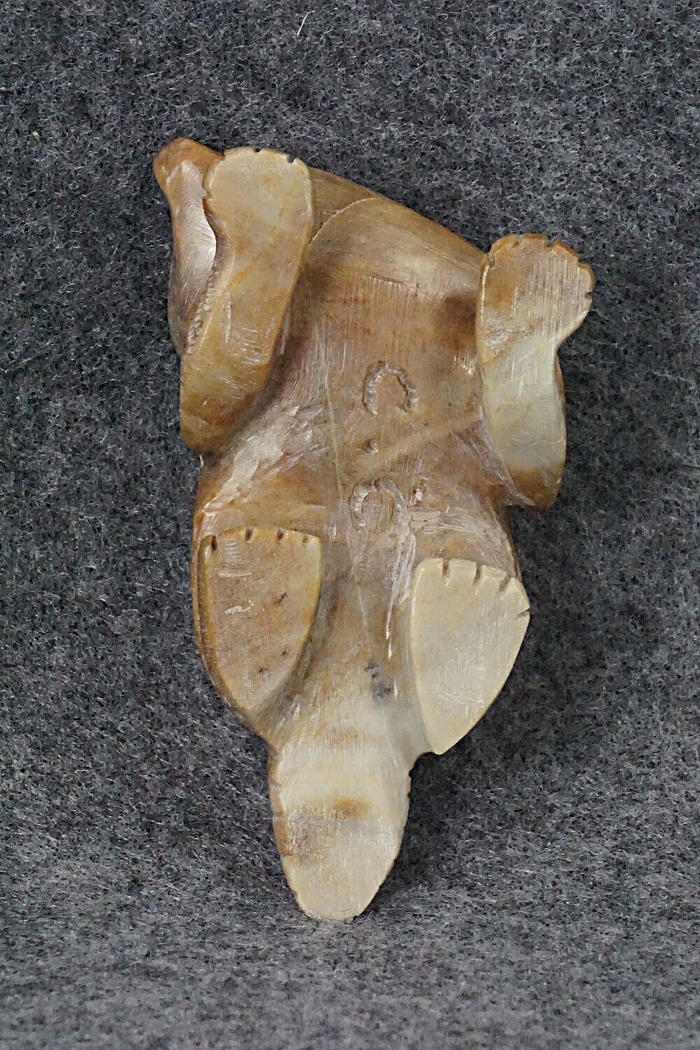 Badger Zuni Fetish Carving - Chris Cellicion