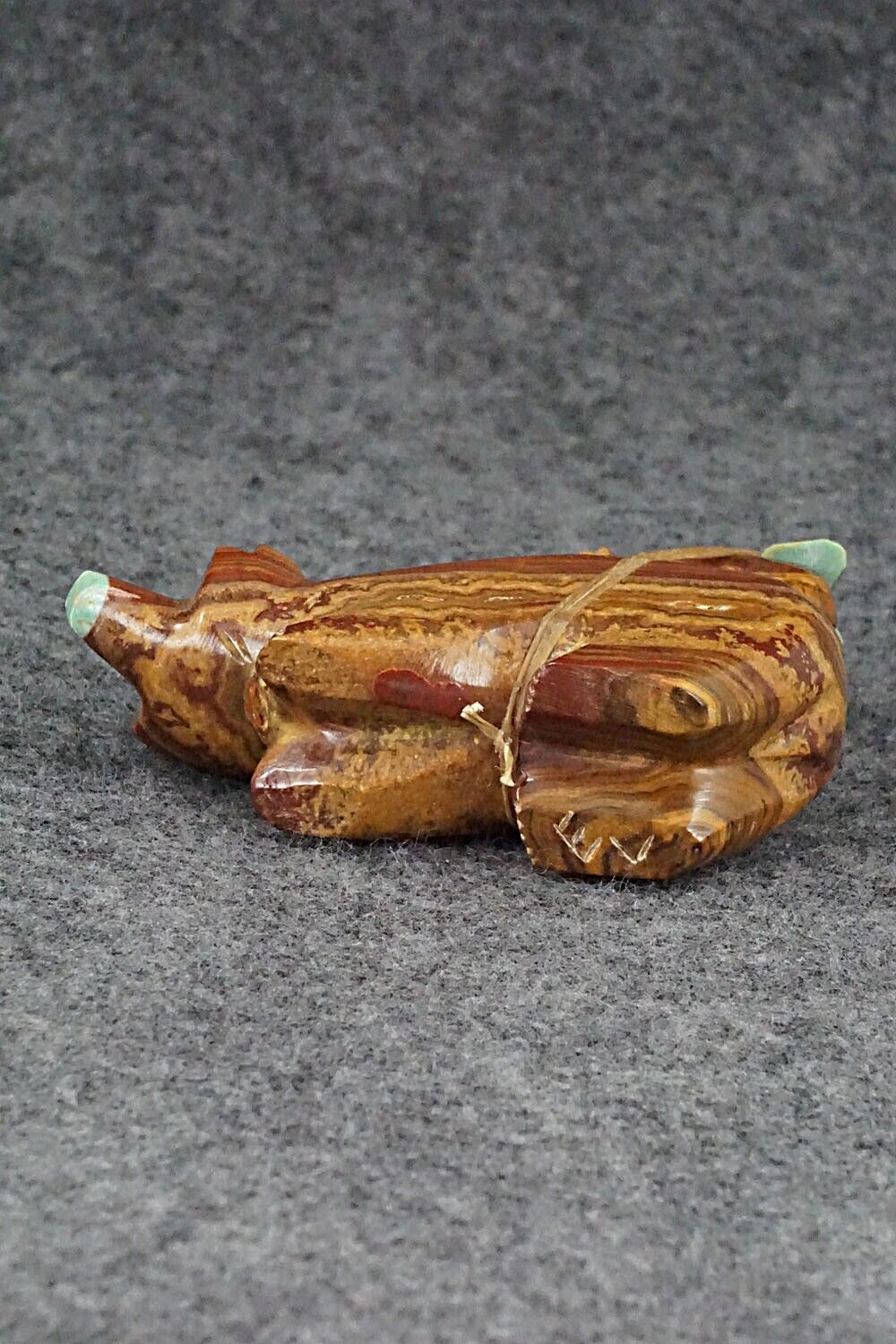 Bear and Cub Zuni Fetish Carving - Enrike Leekya