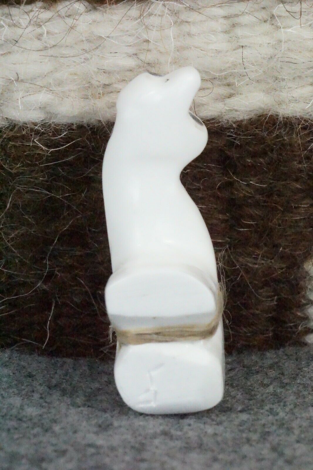 Bear Zuni Fetish Carving - Lance Deysee