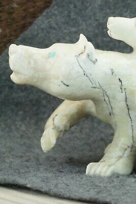 Bear Zuni Fetish Carving - Albert Eustace