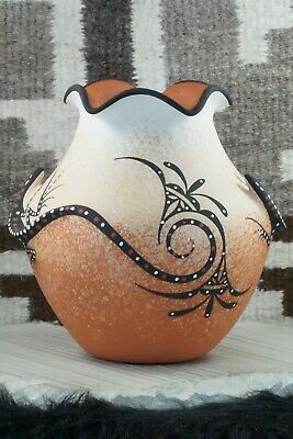 Zuni Pottery - Deldrick Cellicion