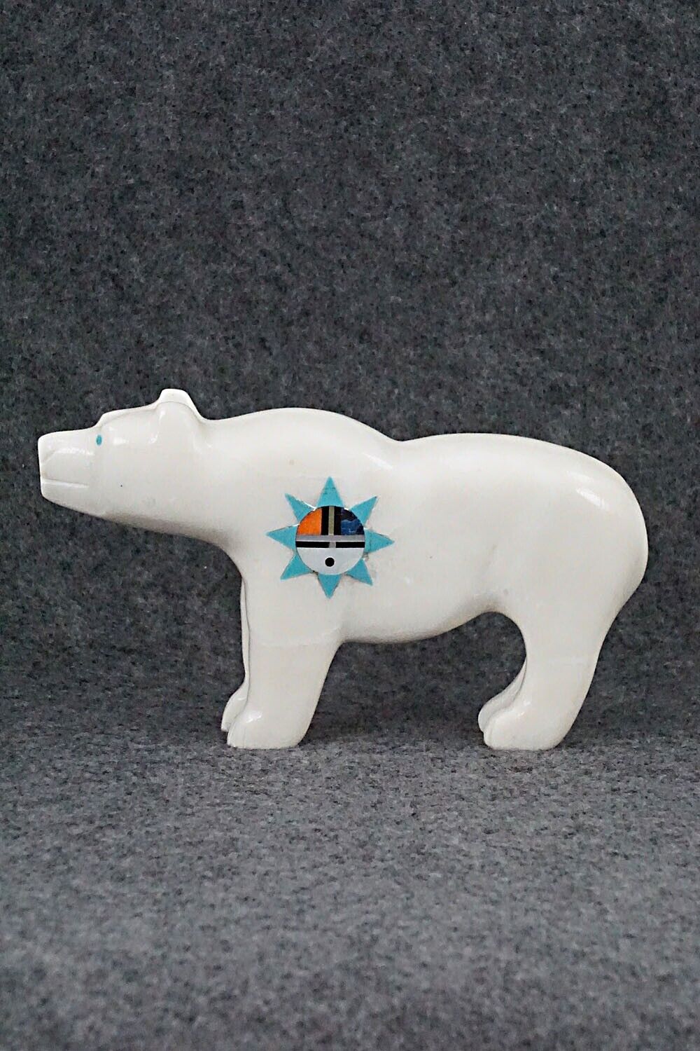Bear Zuni Fetish Carving - Andres Lementino