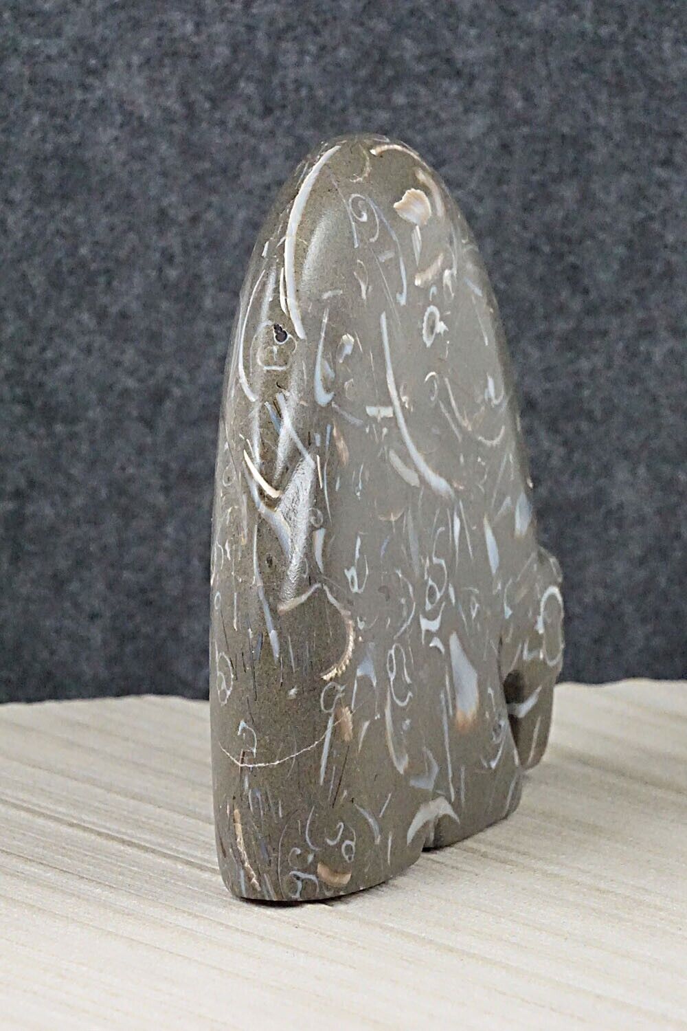 Bear Zuni Fetish Carving - Andres Lementino