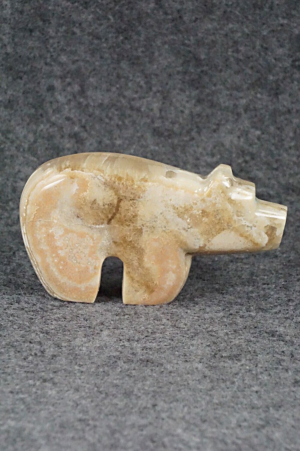 Bear Zuni Fetish Carving - Bernard Laiwakete