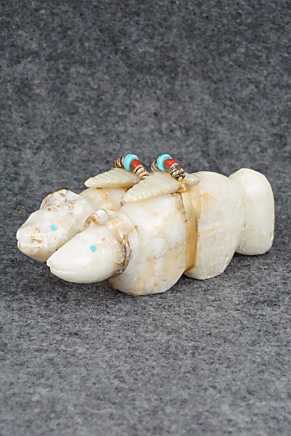 Bear Zuni Fetish Carving - Peter Gasper