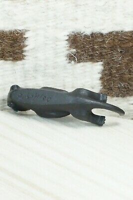 Otter Zuni Fetish Carving - Glendon Lasiloo