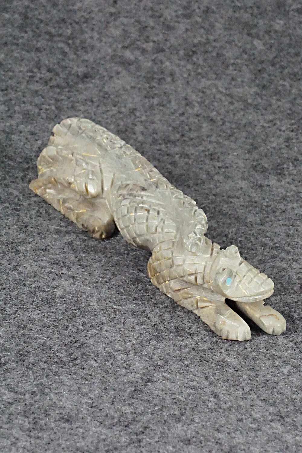 Lizard Zuni Fetish Carving - Cody Cheama
