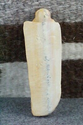 Mountain Lion Zuni Fetish Carving - Derrick Kaamasee