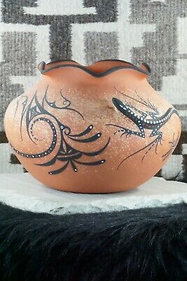 Zuni Pottery - Deldrick Cellicion