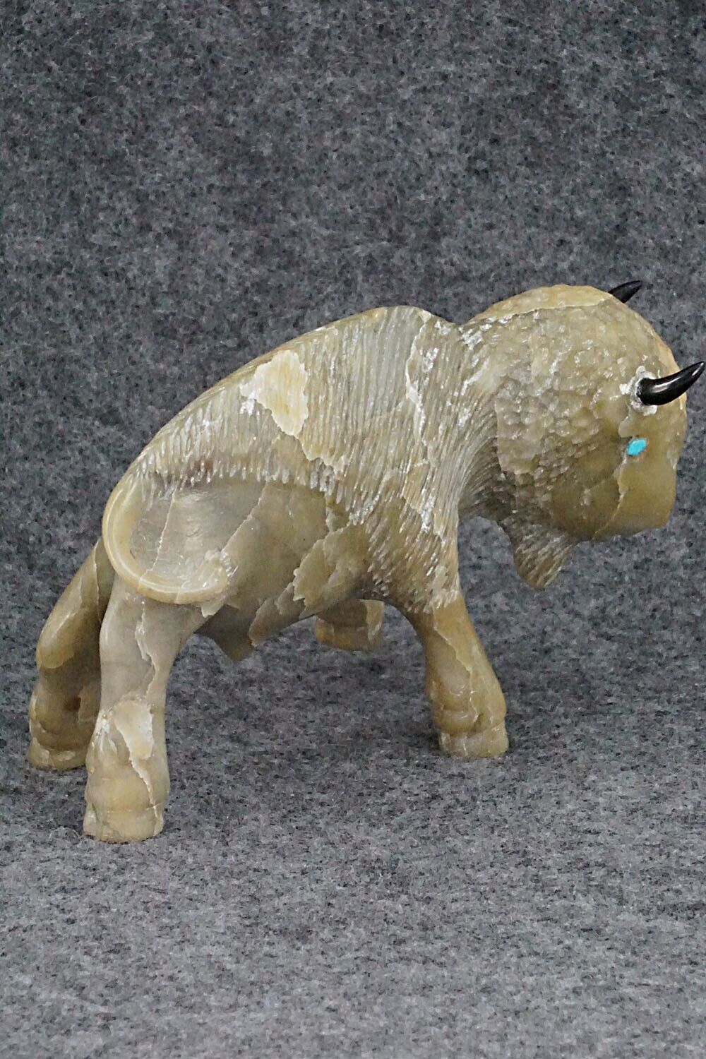 Buffalo Zuni Fetish Carving - Albert Eustace